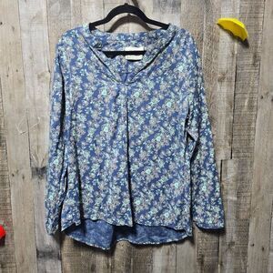 Old Ranch Blue Floral Long Sleve Top